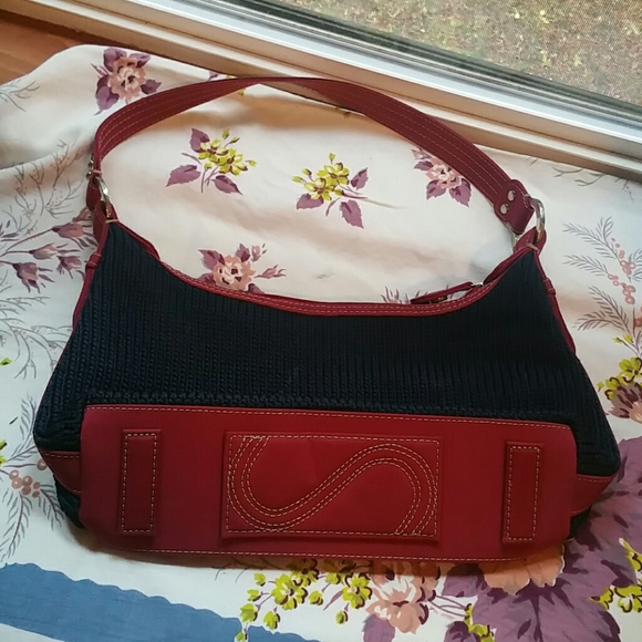 The SAK purse. - Picture 2 of 7